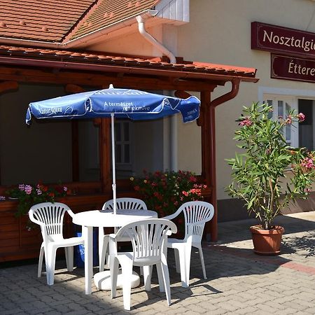 Nosztalgia Hotel Balatonszarszo Dış mekan fotoğraf