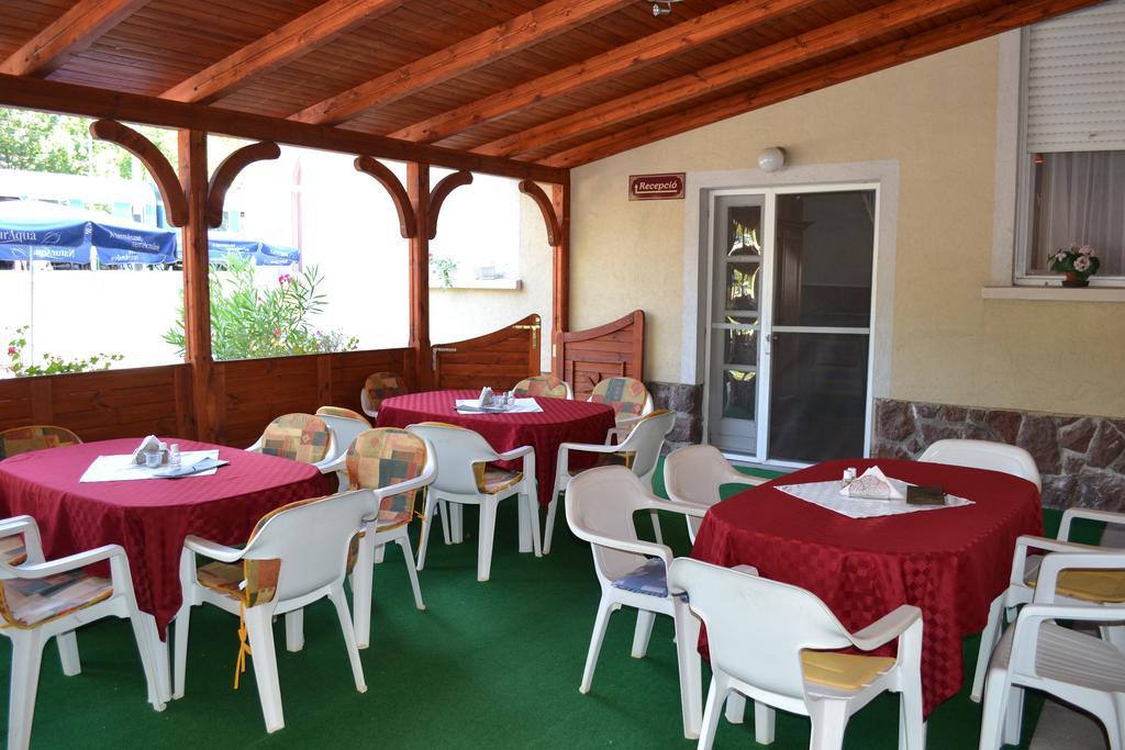 Nosztalgia Hotel Balatonszarszo Dış mekan fotoğraf